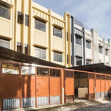 Spot On 91977 Kost Ketapang Syariah Otel Medan Dış mekan fotoğraf