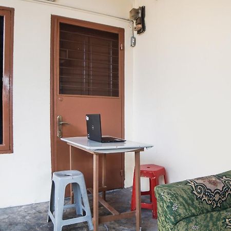 Spot On 91977 Kost Ketapang Syariah Otel Medan Dış mekan fotoğraf