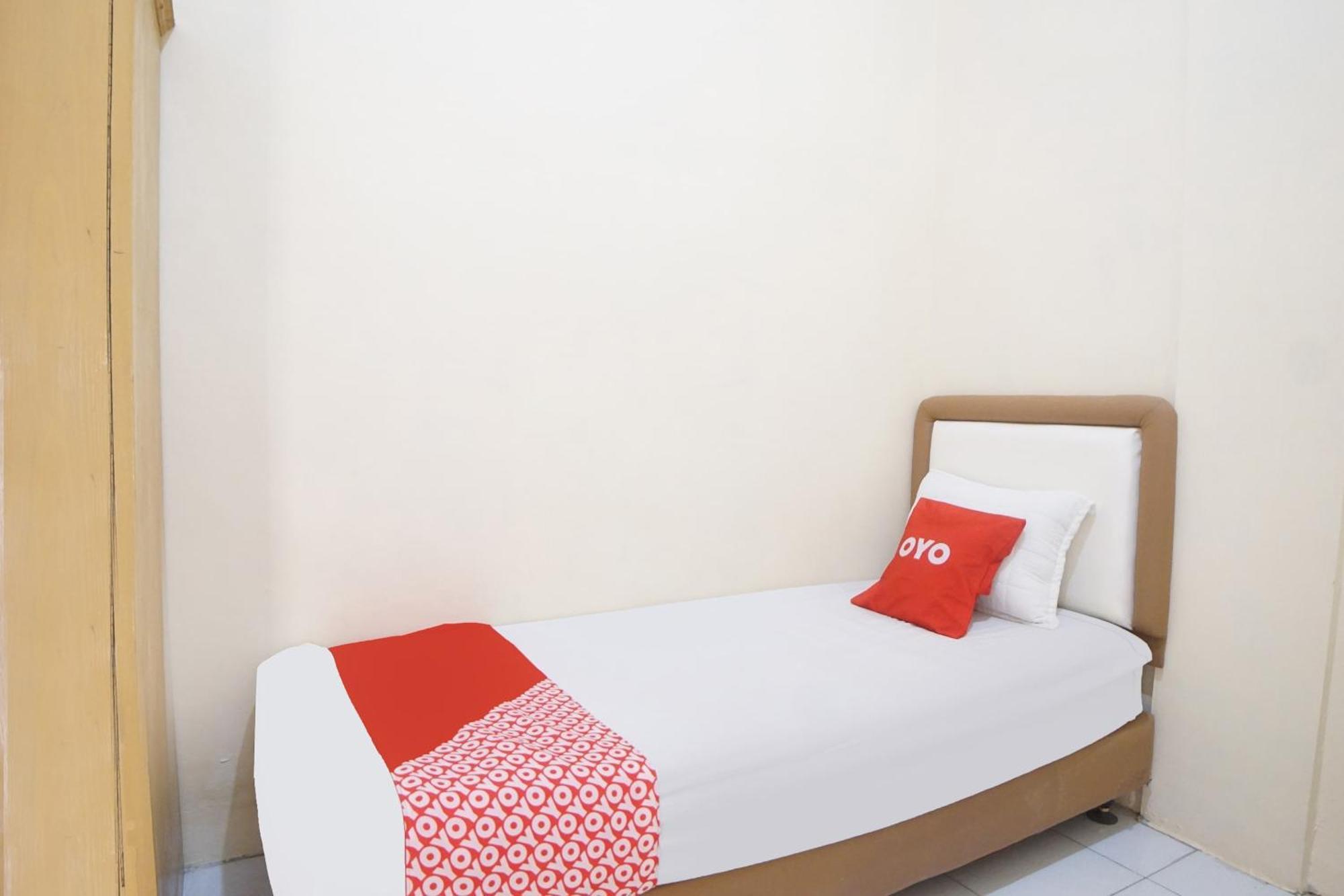 Spot On 91977 Kost Ketapang Syariah Otel Medan Dış mekan fotoğraf