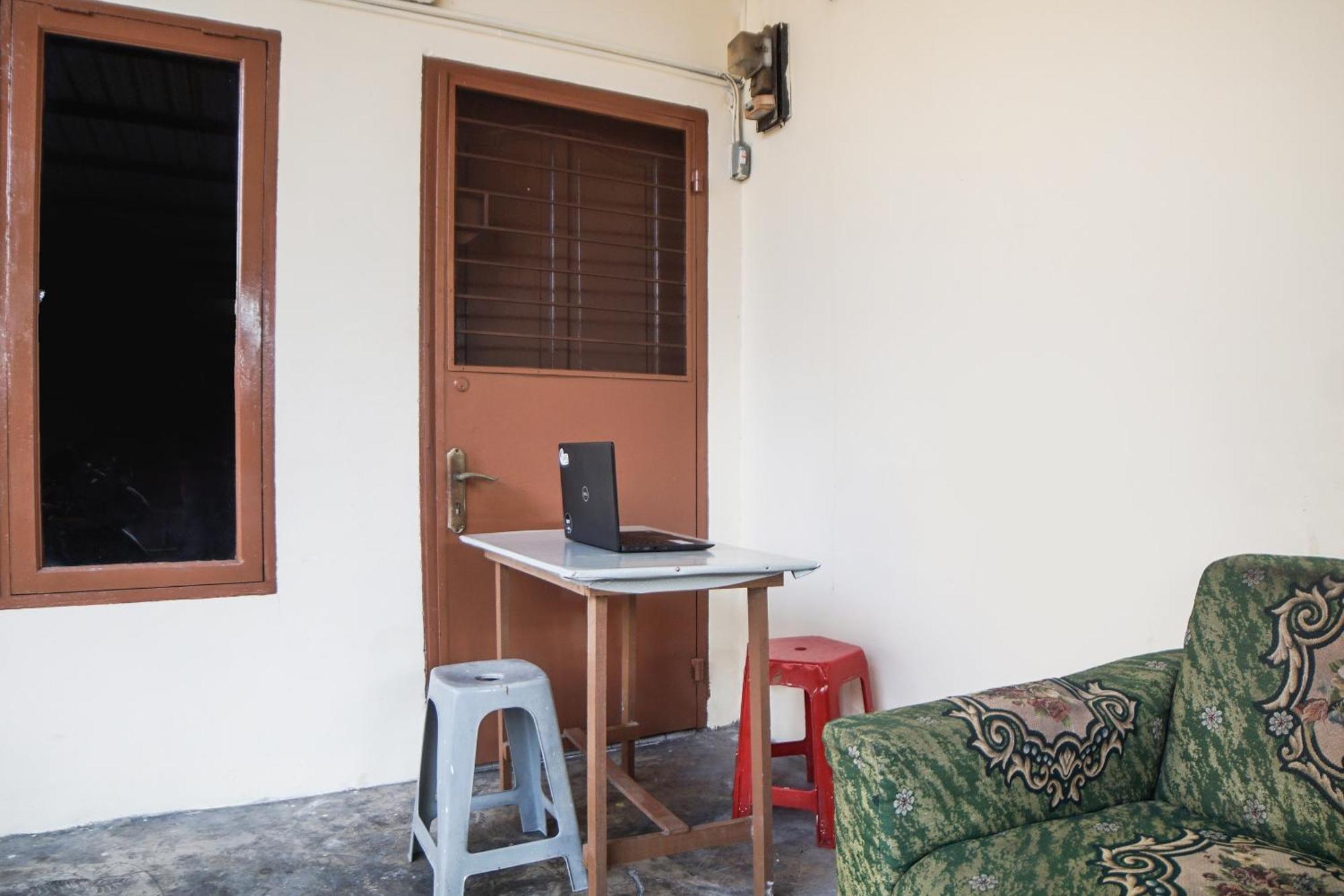 Spot On 91977 Kost Ketapang Syariah Otel Medan Dış mekan fotoğraf