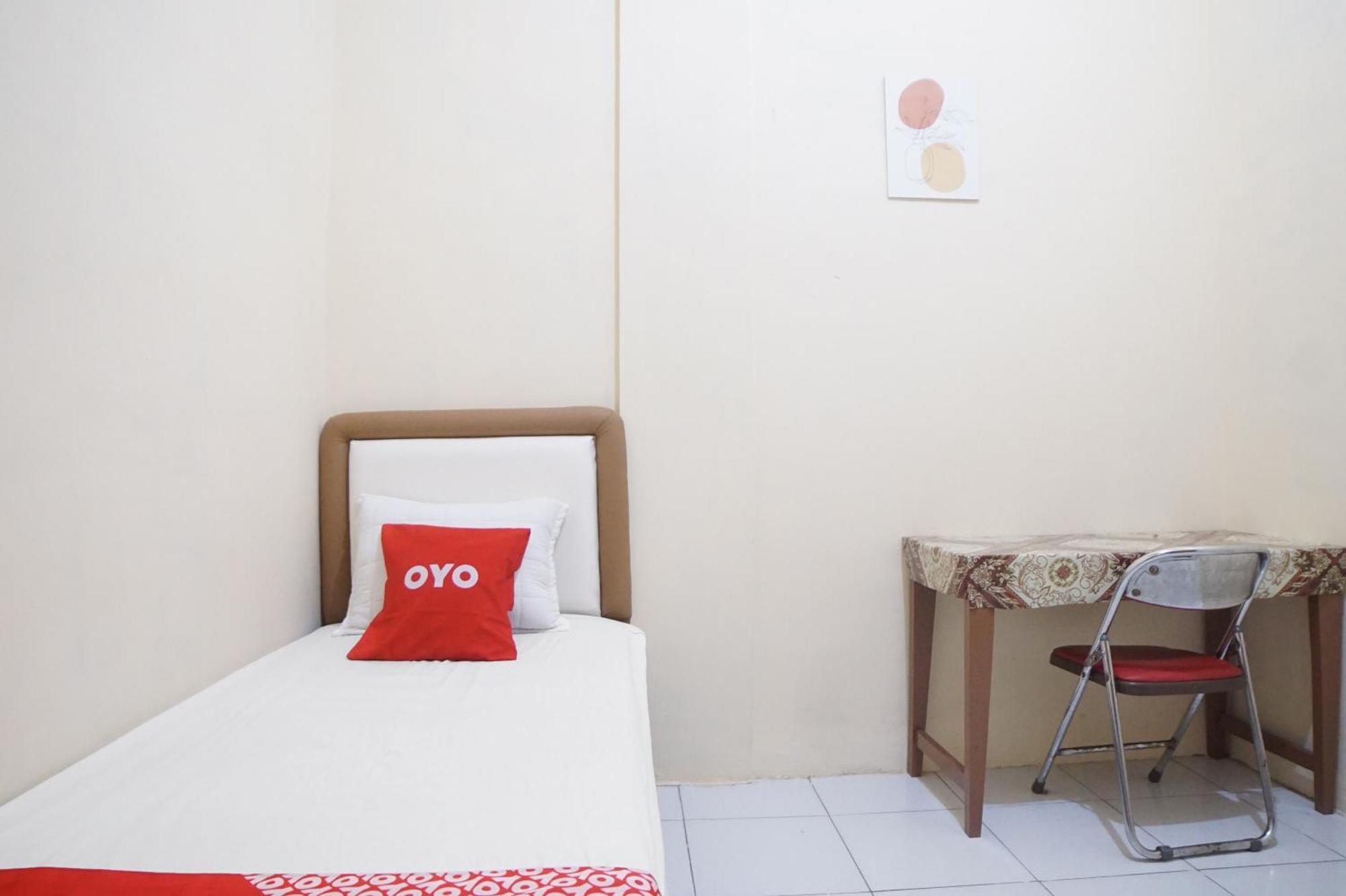 Spot On 91977 Kost Ketapang Syariah Otel Medan Dış mekan fotoğraf