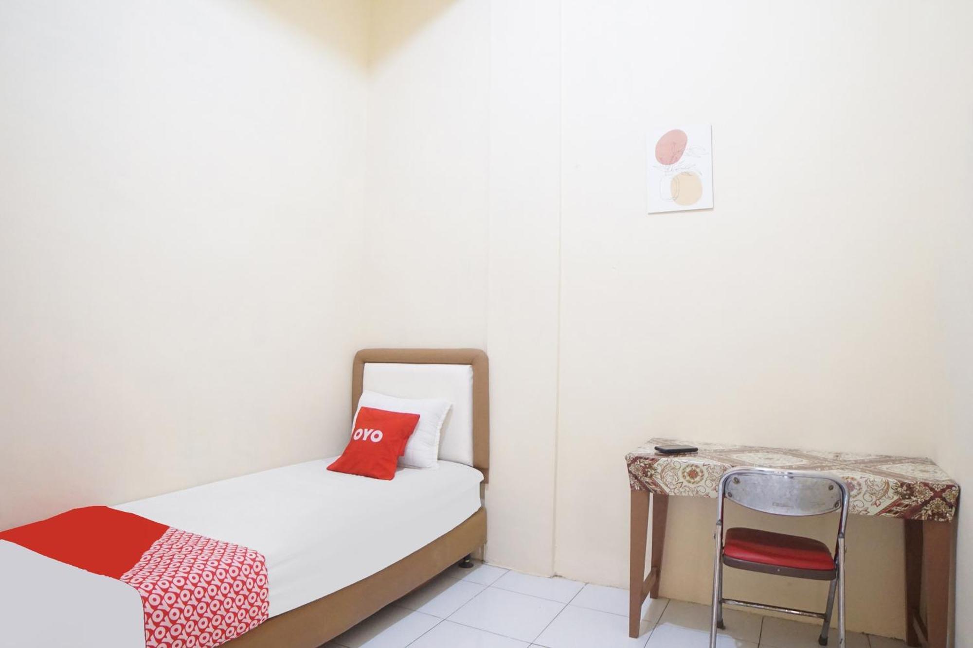 Spot On 91977 Kost Ketapang Syariah Otel Medan Dış mekan fotoğraf